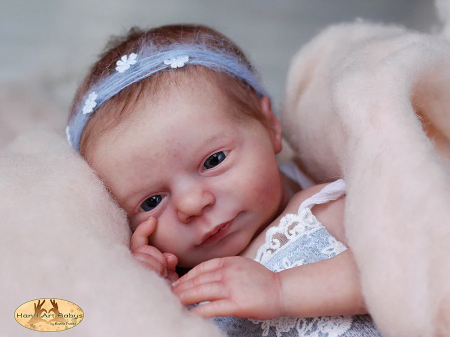 Realborn_Madison_Awake_04