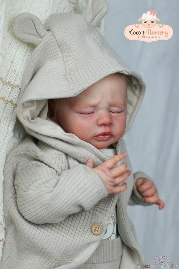Kit - Charlee by Andrea Arcello 19" 7