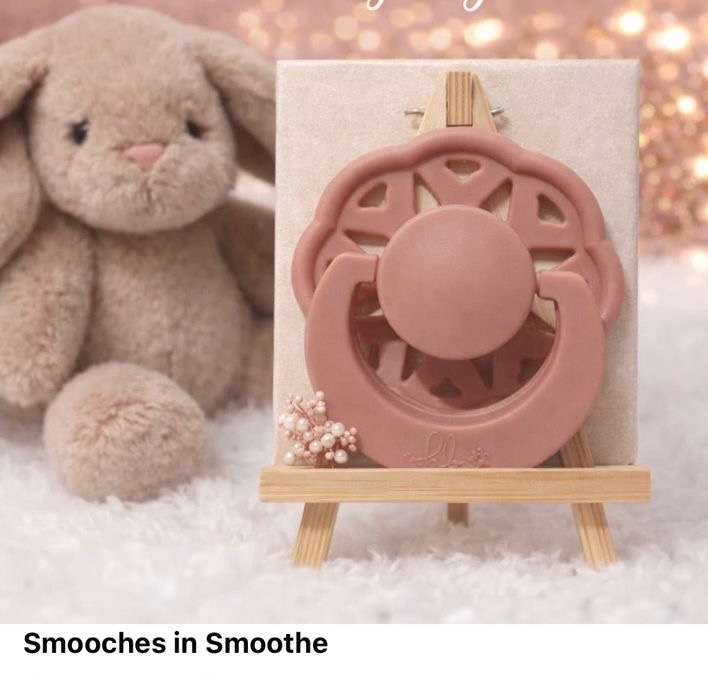 Smooches Pacifier: Smoothe